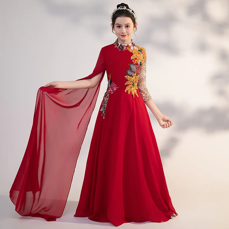 Guzheng Hanfu Girl Classic Dance Performance pour enfants, Nouvel examen d'art sur scène, Style chinois, Rouge