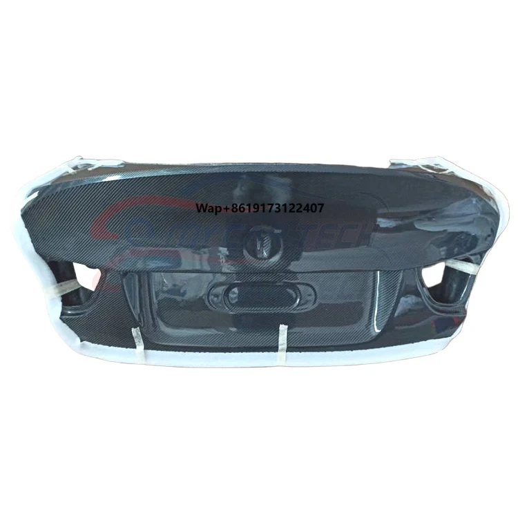 

Карбоновая крышка багажника для BMW 3 серии E90 335I (2008, до рестайлинга)