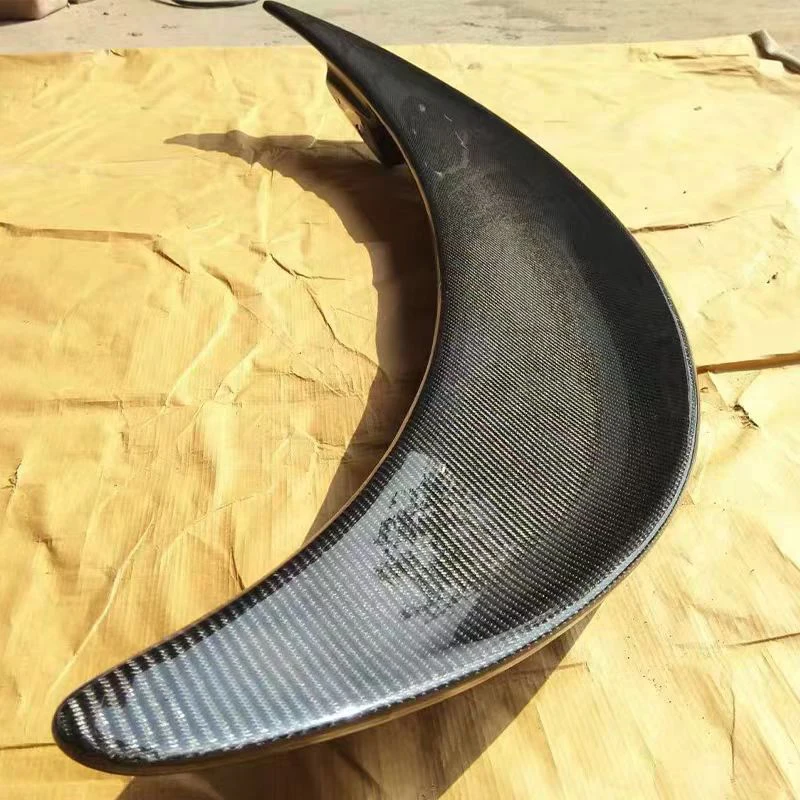 Suitable for Volkswagen Beetle spoilers from 1998 to 2010, made of high-quality carbon fiber FRP material
