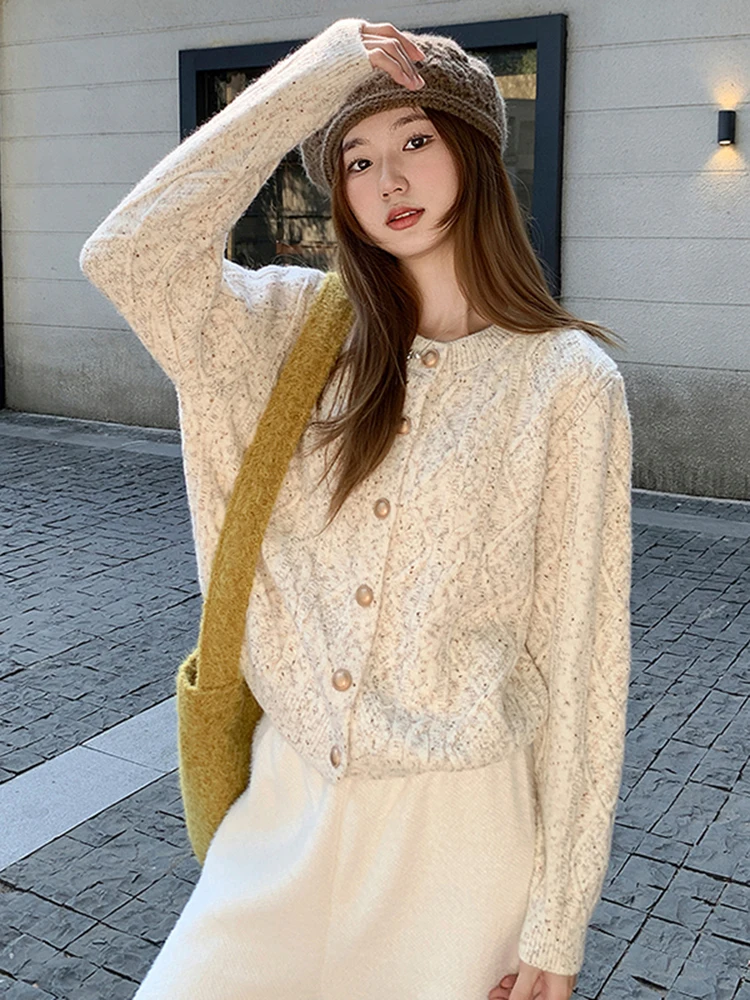 Suéter Feminino Longo de Tricô Moderno Primavera 2026 Solto Simples Base Casual Confortável