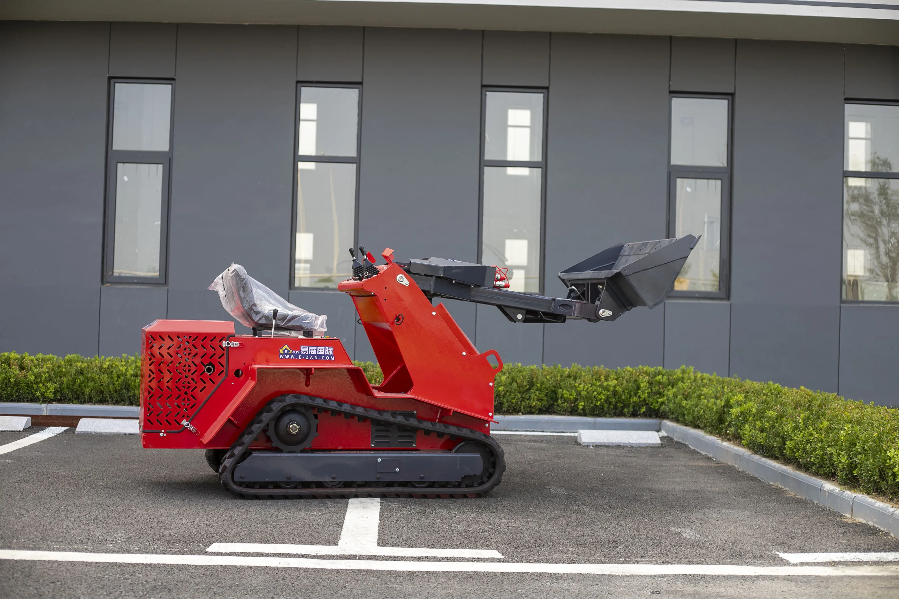 جرافة انزلاقية شحن مجاني مخصصة 1000 كجم عجلة محمل صغير Skidsteer محمل ديزل للبيع CE EPA التسليم السريع