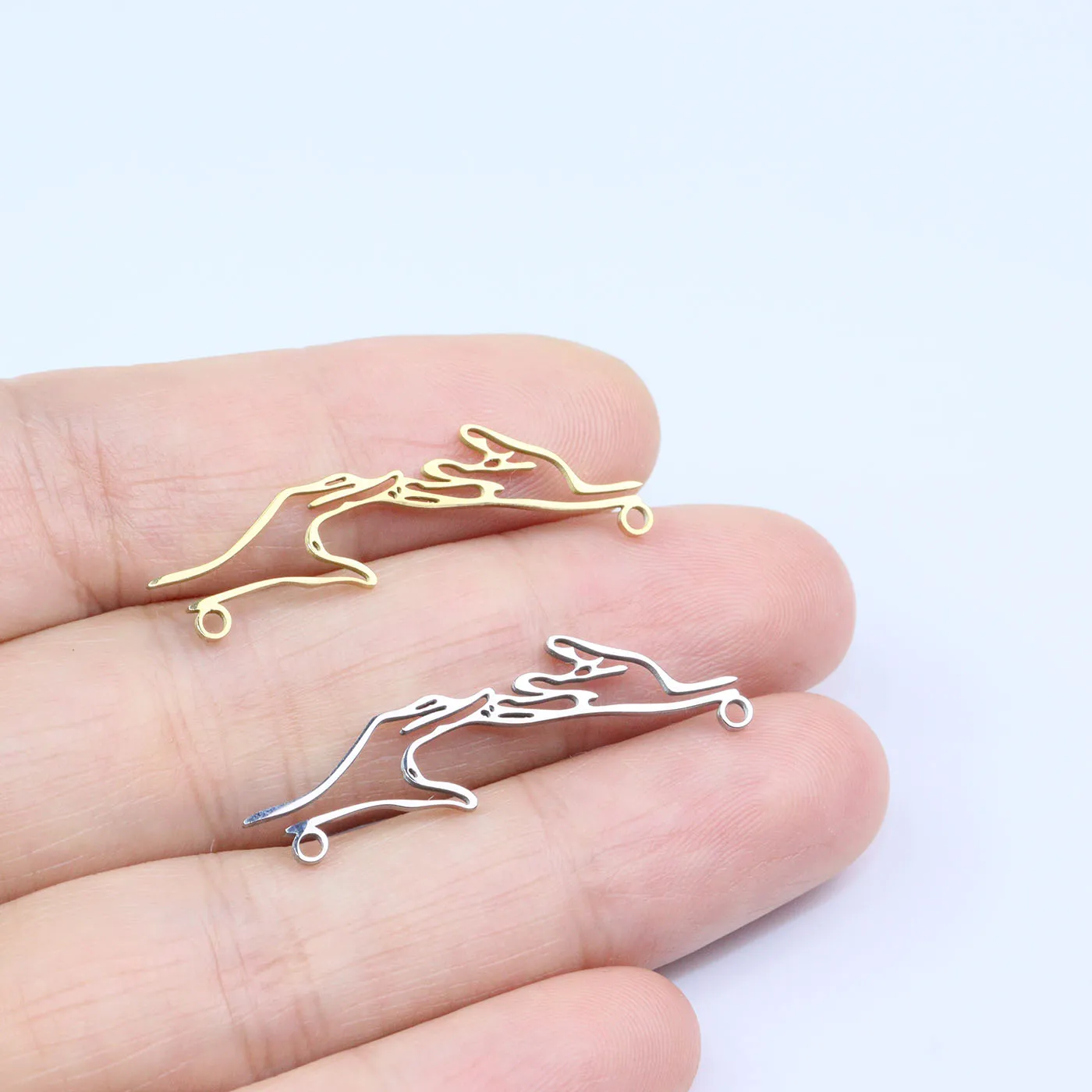 5pcs Stainless Steel Hands Love Charm Women Girl Fashion Jewelry DIY Handcraft Vacuum Plated Antiallergic Necklace
