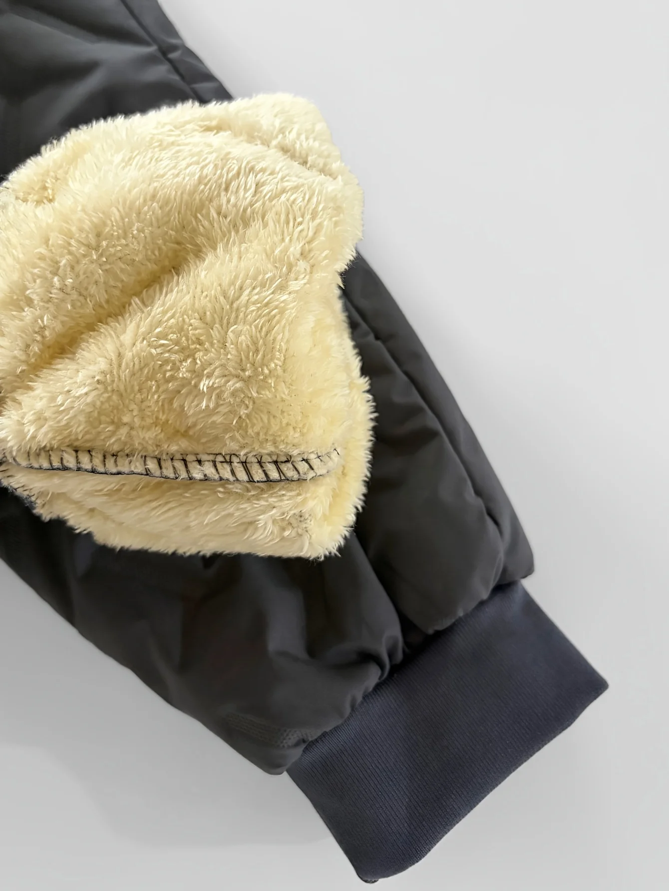 Herren- und Damen-Winter-Fleece-Freizeithosen mit Reißverschlusstaschen für bequeme Passform, Baumwollhosen, winddichte Hosen – Detail 5