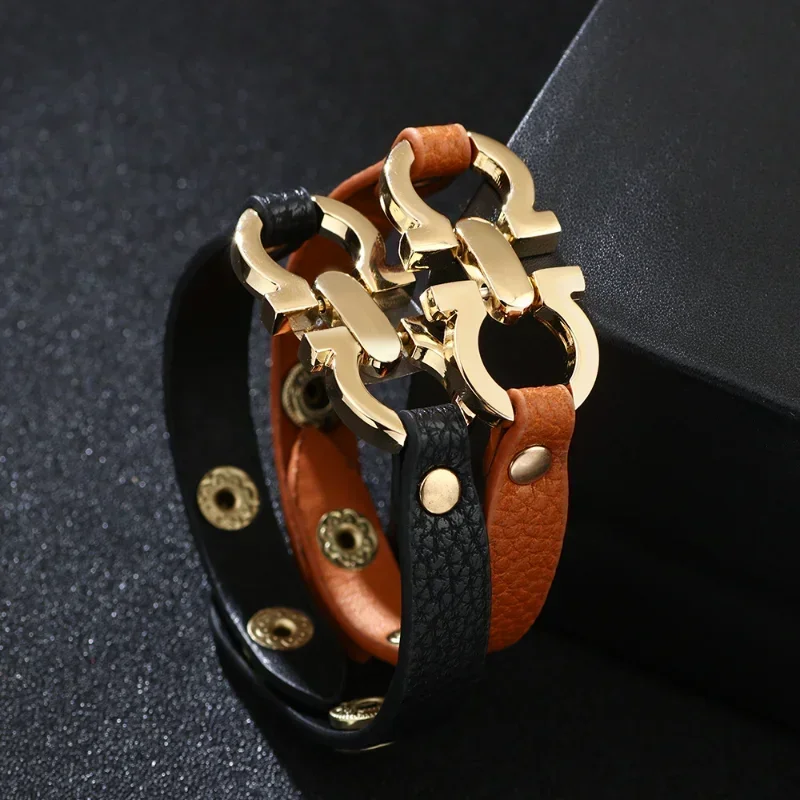 2024 New Jewelry Vivid Bee Pendant Charms Bracelets & Bangles For Women Punk Style Brown PU Leather Metal Button