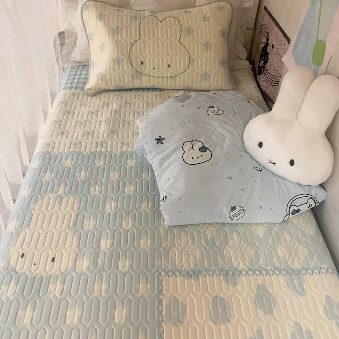 Breasts Whirring Coolness Silk Latex Mat 1.5 1.8 Breathable Anti-slip Air Conditioning Mat Soft Comfortable Cartoon Lovely Cute