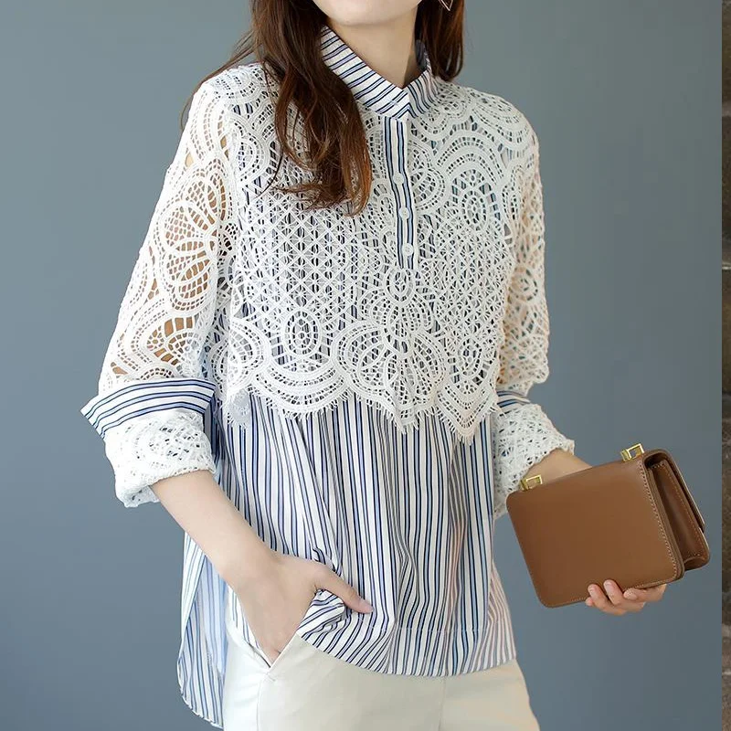 

Spring Autumn New Fashion Striped Shirt Women High Street Loose Button Pullovers Lace Patchwork Hollow Out Elegant Tops JJ103