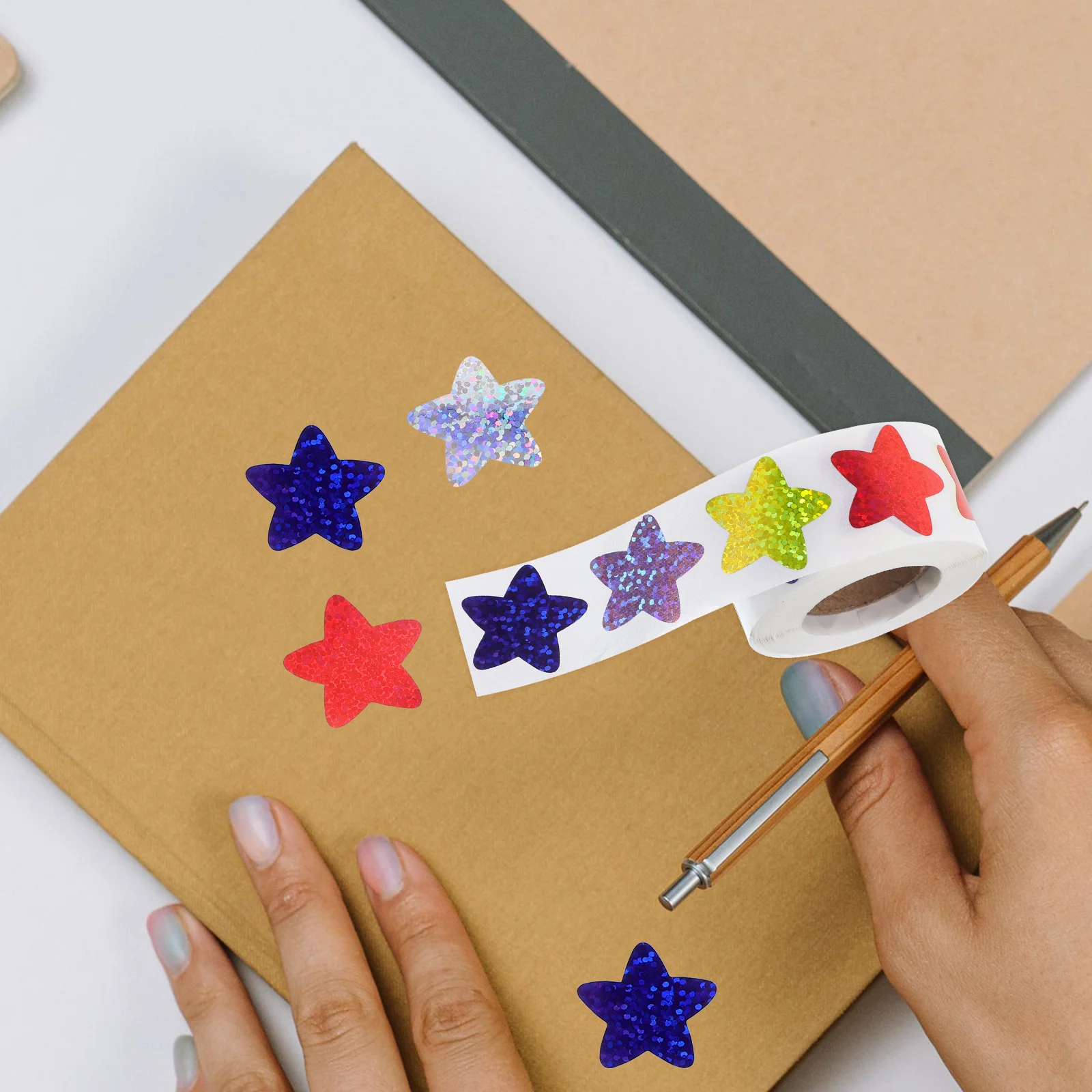 

500pcs 2 Rolls Pentagram Shaped Stickers Self-Adhesive Reward Labels For Classroom School Motivation Stationery Supplies