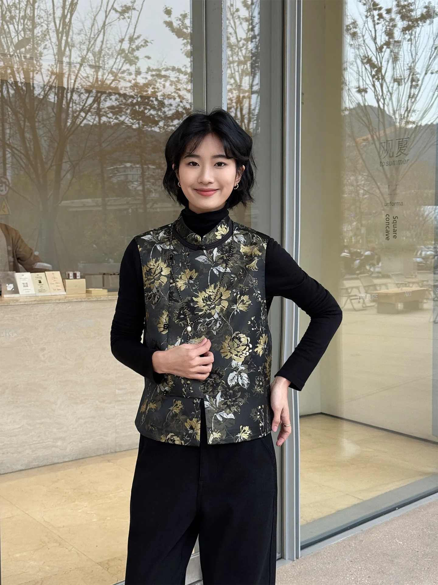 

Женский жилет с золотой вышивкой и пуговицами в китайском стиле, повседневная модная осенняя верхняя одежда из полиэстера