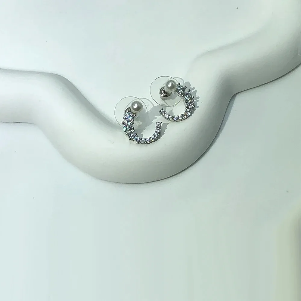 2024 SW New Matrix Large Circle Earrings Round Cutting Imitation Crystal White Pearl Friends Birthday Romantic Gift