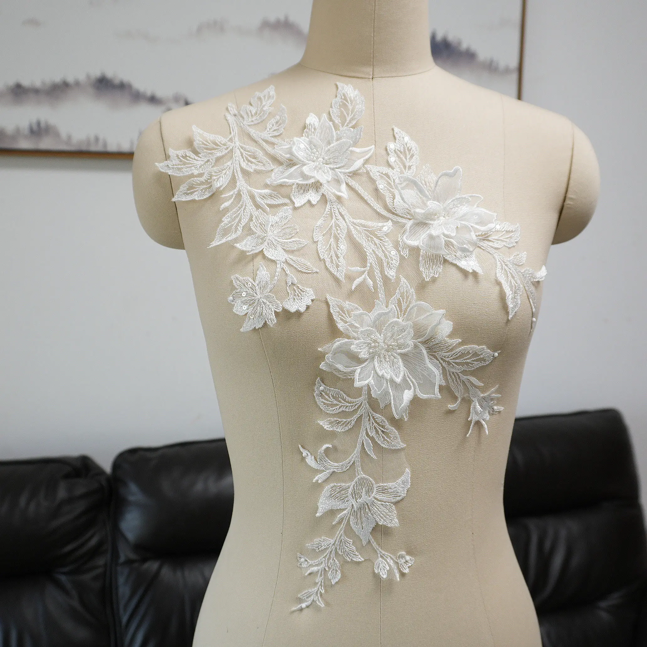 

A Pair Handmade 3D Lace Flower Appliques Fabric with Beads Sequins for Wedding Dress DIY Trimming Accessories