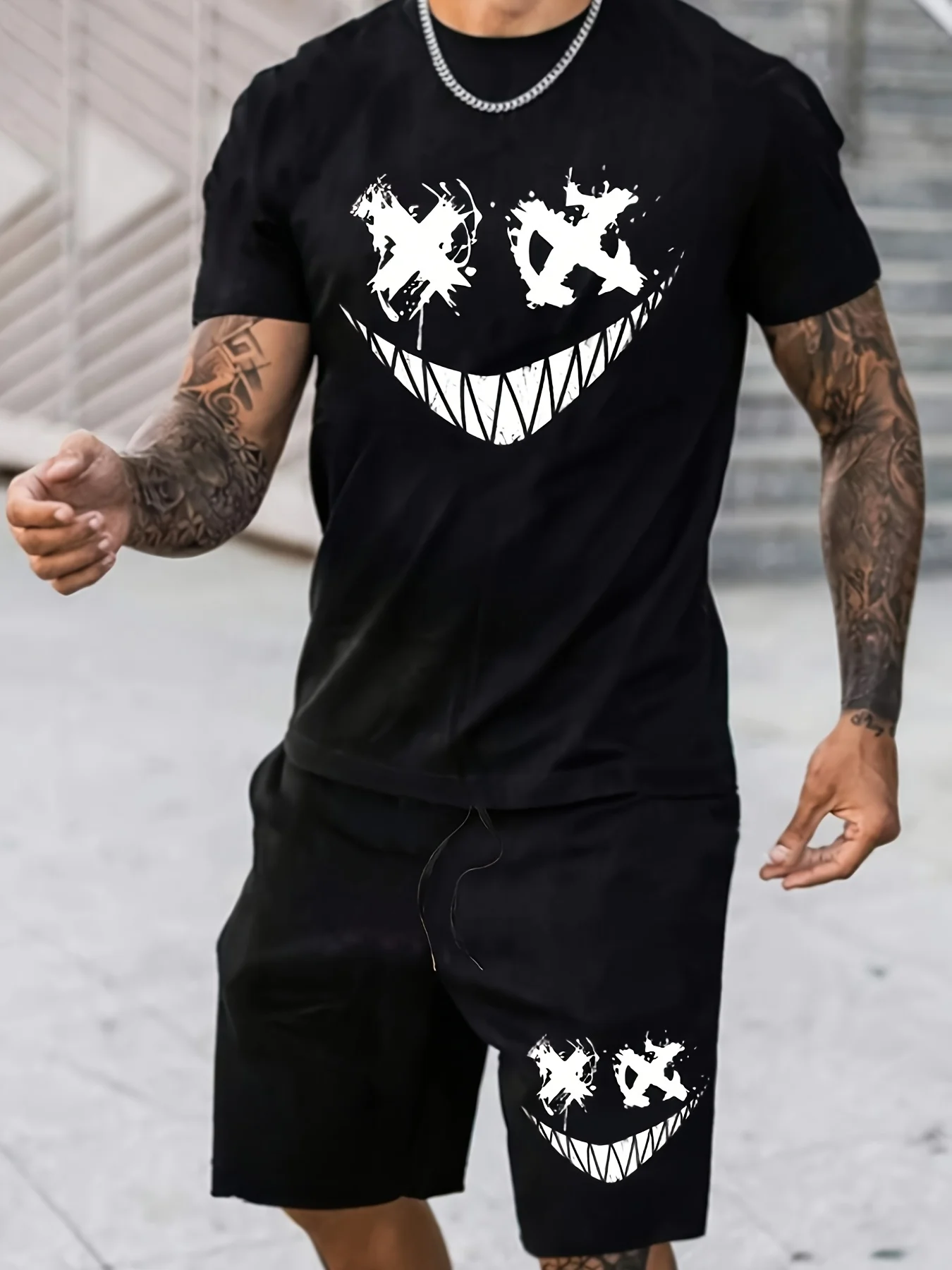 

Men's Summer Casual Contrast Color Highly Fashionably Trendy Smiley Face Graffiti Print Suit Crafted from Polyester Fabric