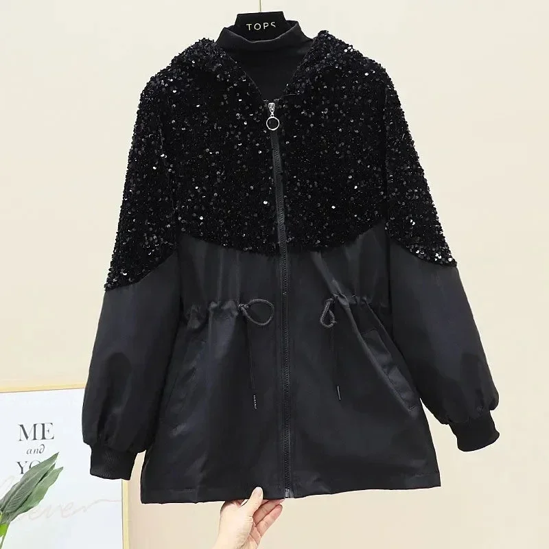 ポップなレディースコート 春秋 2025 新作 スパンコールステッチ ウエストドローストリング フード付き ウィンドブレーカー 女性用 フード付きトレンチコート