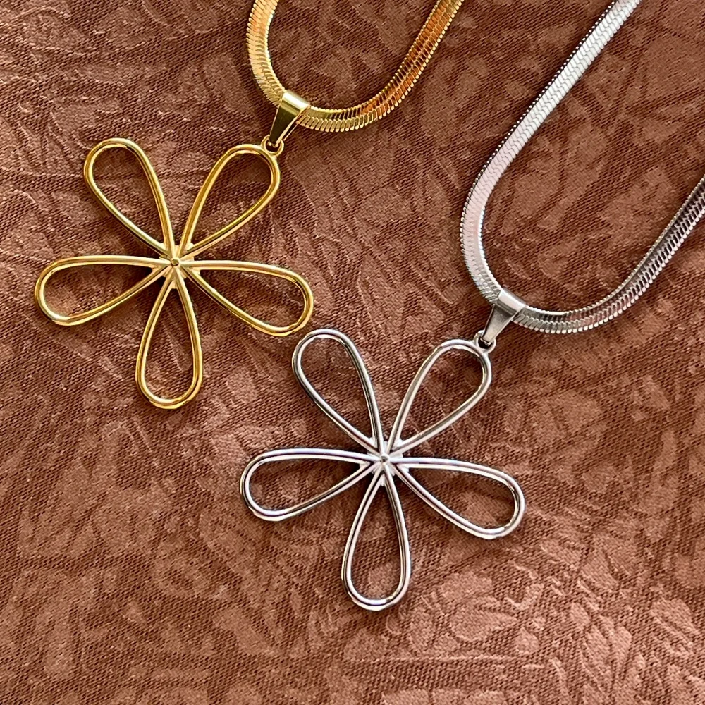 316L Stainless Steel Vintage Elegant Big Flower Pendant Necklace Waterproof Jewelry Gift For Lover Simple Blade Chain Newly
