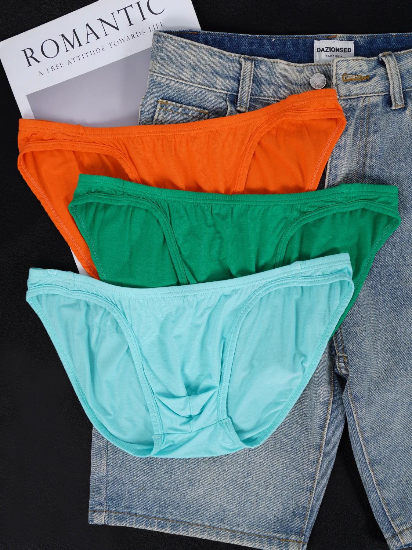 

3PCS Men's Solid Color Briefs Breathable Soft Cotton Comfortable Underwear for Daily Wear