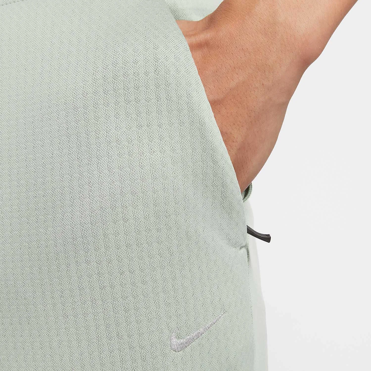 بنطال كاجوال رياضي خارجي للرجال من Nike Therma-FIT FZ1110-370