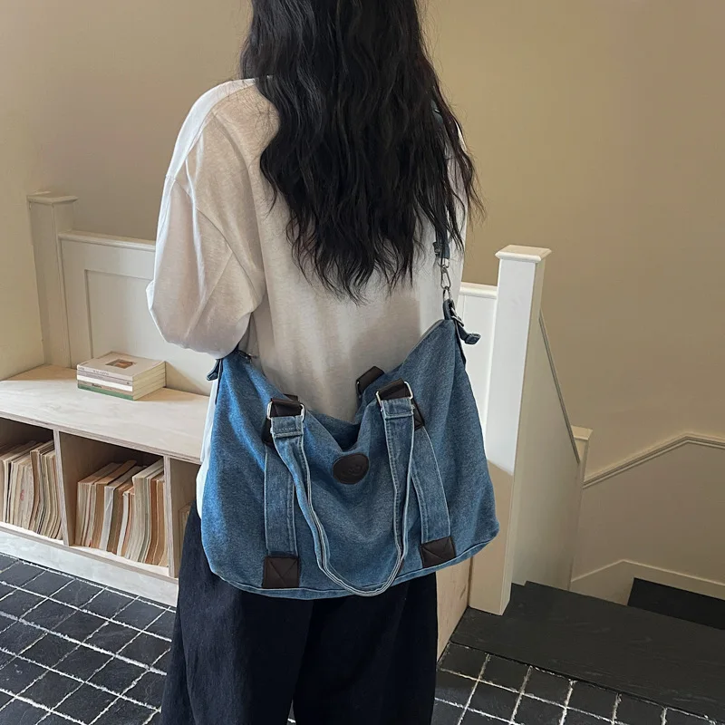 New Fashion Versatile Crossbody Bags Large Capacity Casual Denim Boston Shoulder Bag for Women Minimalist Commuting Bags