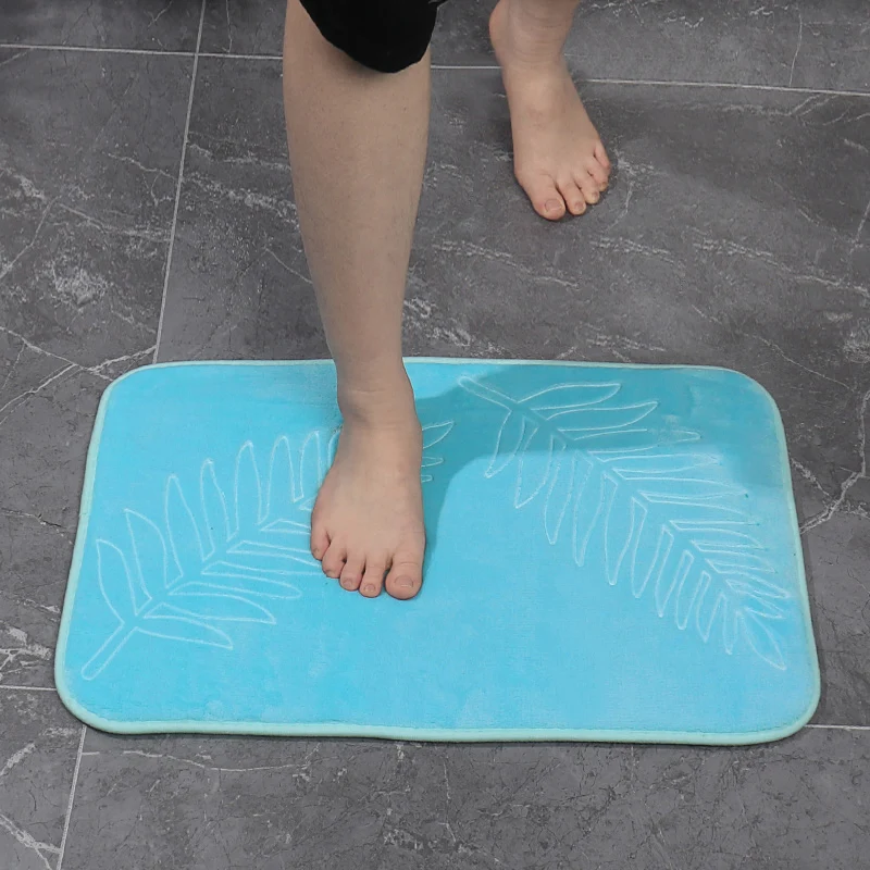 Embossed Leaf Bath Mat Coral Fleece Bathroom Carpet Toilet Floor Mat Water Absorption Non-slip Foam Absorbent Washable Rug