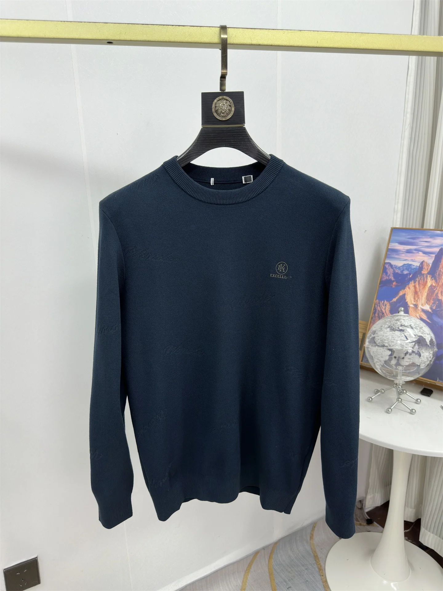 

Soft Skin-Friendly Men's round Ne Knitwear Deep Blue Casual Top Base irt Versatile Comfortable Long Sve Breathable