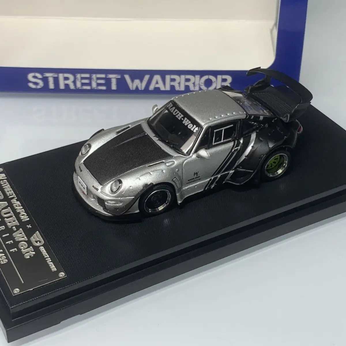 

Diecast SW 1:64 Scale Porsche RWB 993 911 Alloy Car Model Collectible Toy Gift Souvenir Display Ornament