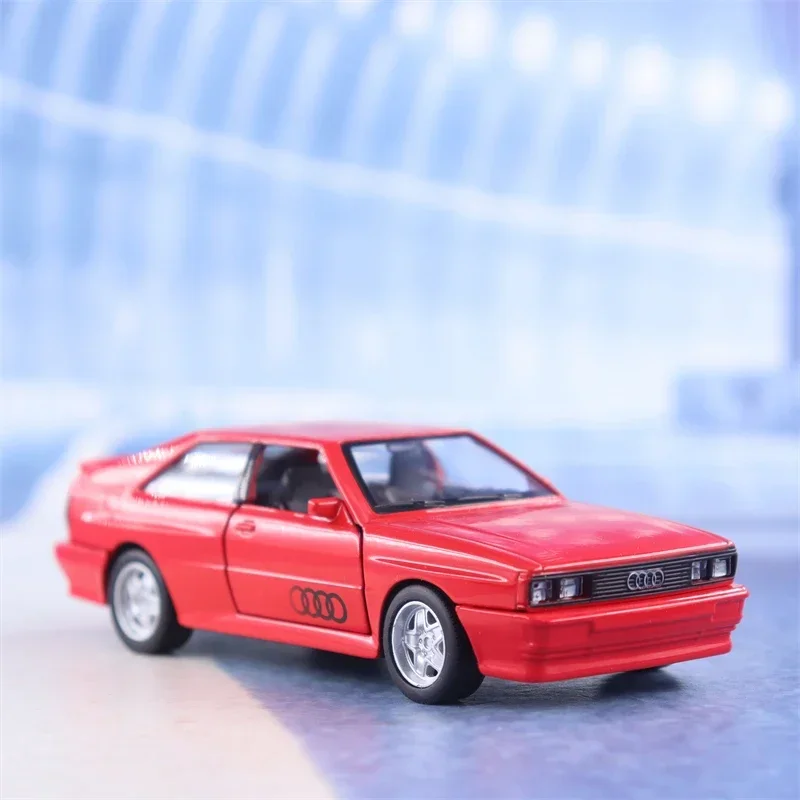 1:36 1980 Audi Quattro Vintage car Simulation Alloy Car Model Diecasts & Toy Vehicles Collect Car Toy Boy Birthday gifts F594