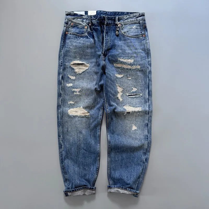 

Thickened Slim Fit Fake Ripped Denim Jeans with Metal Pendant High-End Feeling Small Straight Tube Jeans for Autumn Winter
