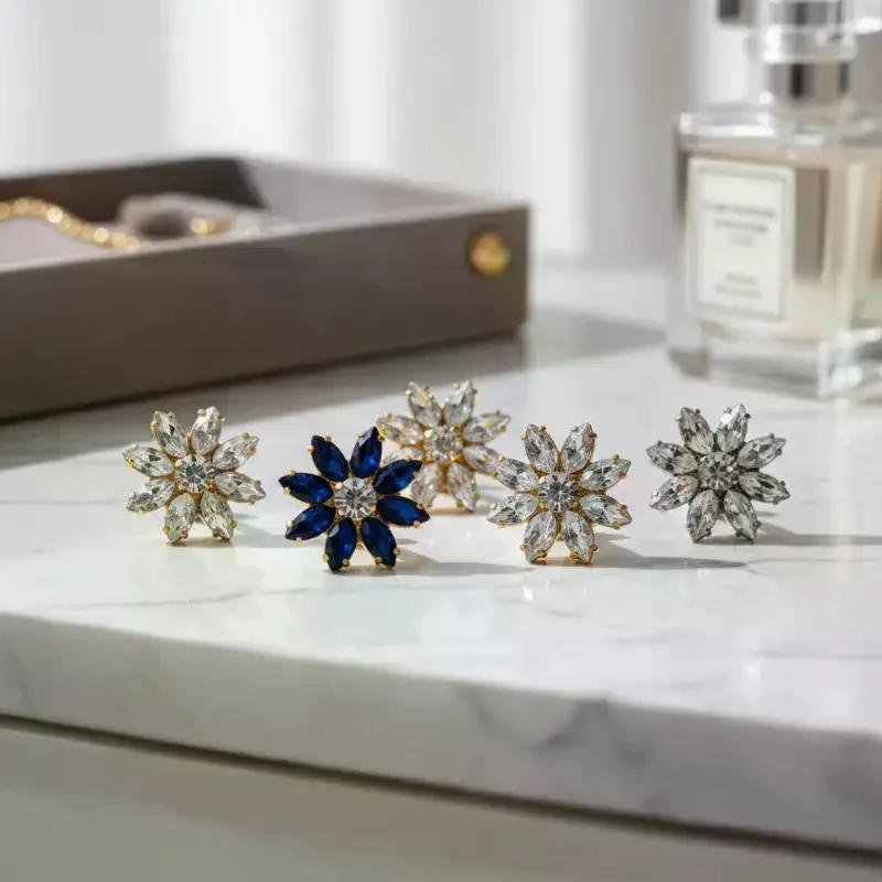 Beautiful Flower Rhinestone Buttons for DIY Clothing Decor Glamorous Inlaid Crystal for Wedding Dress Crafting