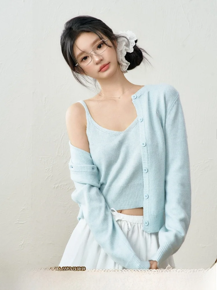 

ELEVEN SP Spring Simple Knitted Woolen Cardigan And Strap Set Women's Korean Sle Commute New Top Soft Regular Fit Long Sve