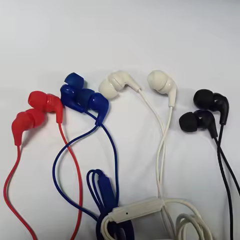 1 Pcs Fashion 4 Colors Super Bass With Built-in Microphone 3.5mm In-Ear Wired Earphone Hands Free For Smartphones Earbuds