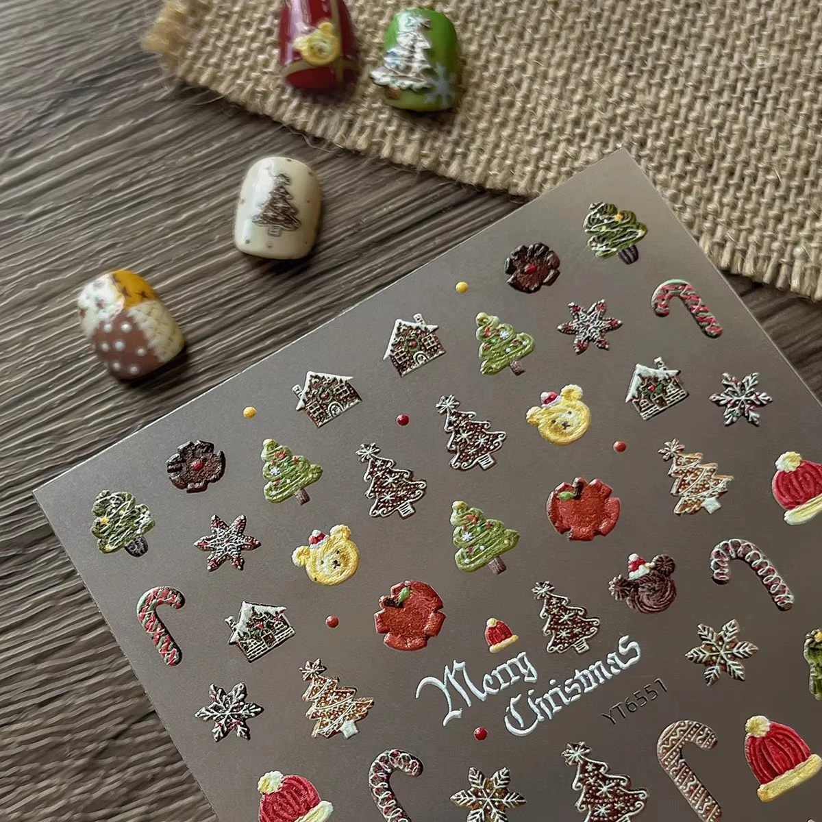 ملصقات أظافر منقوشة لعيد الميلاد: نمط شجرة عيد الميلاد/الكوكي، ملصقات أظافر ذاتية اللصق مثالية لاستخدام عيد الميلاد