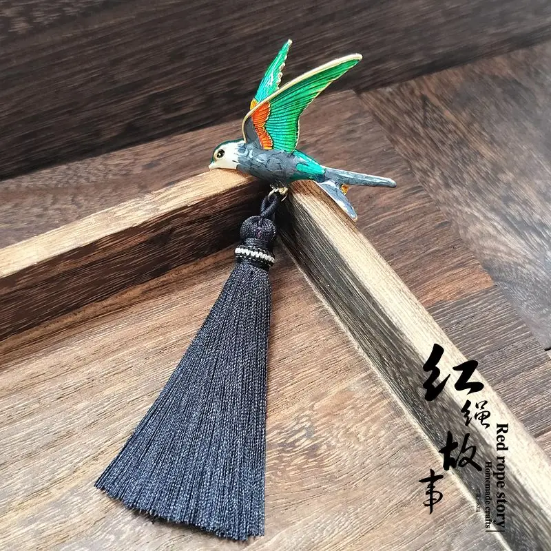 Chinese Style Enamel Swallow Brooch With Tassel Hanfu Accessory For Women Suit Lapel Pin Exquisite Corsage Fashion Jewelry Gift