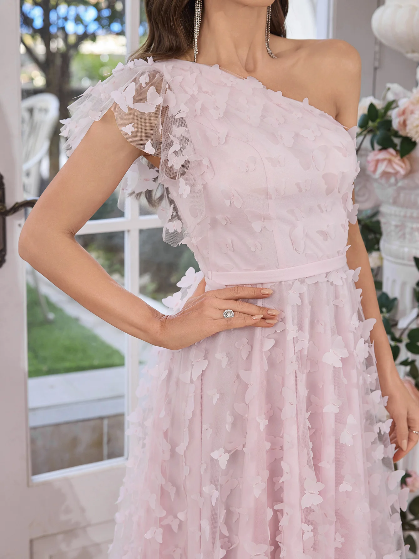 Sukienka druhna dla dziewczynek UNITHORSE z nieregularnymi rękawami, podkreślona w talii, z ozdobnym motylem, siateczkowa suknia wieczorowa na przyjęcie.