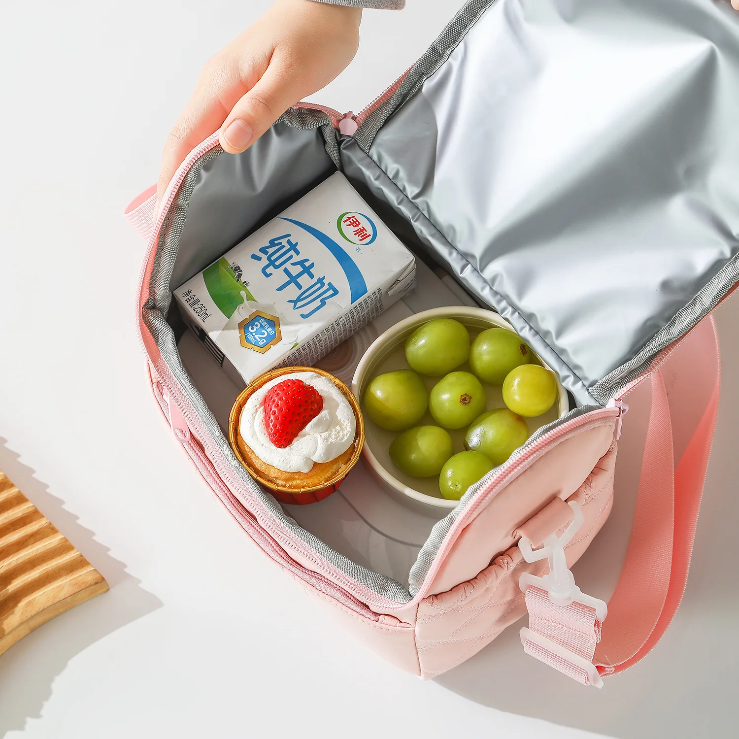 Thumbnail 4 - #20 Best Insulated Lunch Bags to Buy In 2026