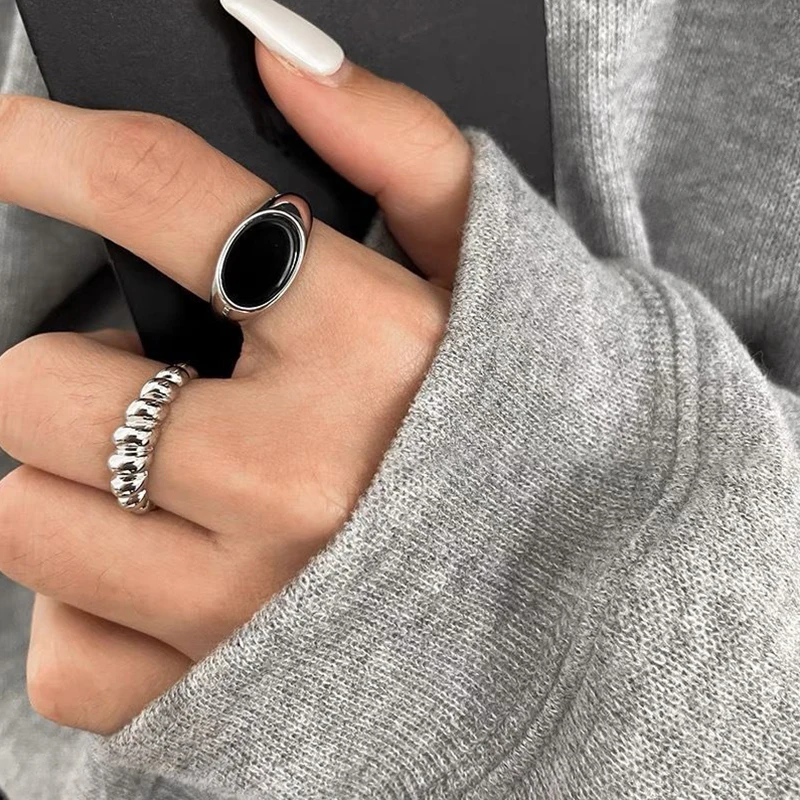 Vintage Black Metal Glossy Rings For Women Men Geometric Irregular Silver Color Finger Ring Wholesale Jewelry Accessories Gift