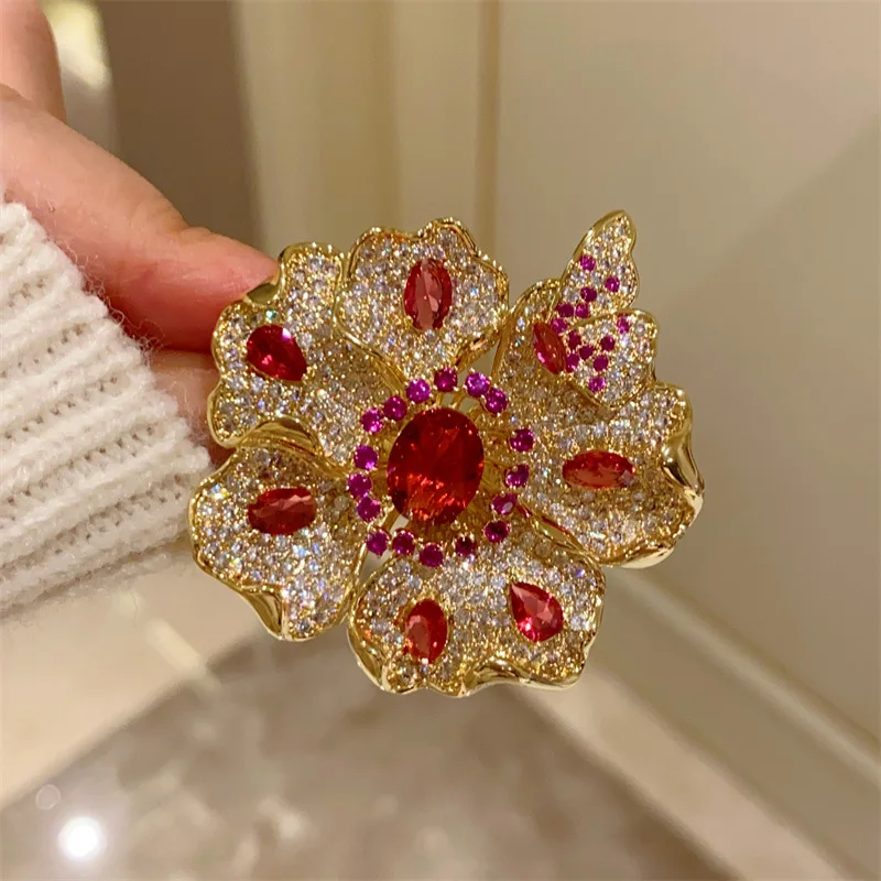 New Court Style Three-dimensional Flower Brooch Corsage Lady Color Treasure Light Luxury Inlaid Zircon Suit Pin Buckle