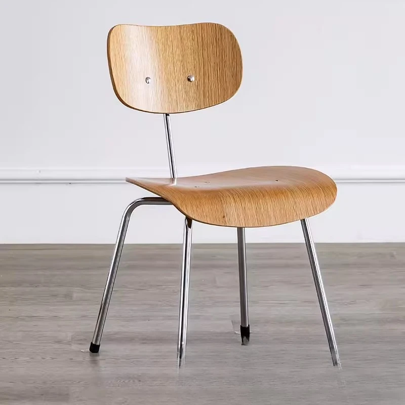 Nordischer minimalistischer Designer Internet Celebrity Esszimmerstuhl Milch