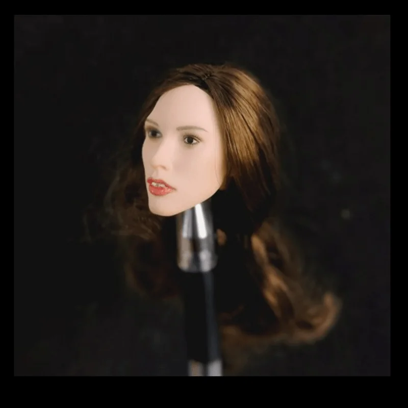 1/6 نسبة نحت الرأس مثير شفاه سميكة نموذج أنثى آسيوية PVC نبات بني ذهبي مجعد طويل مستقيم Hair12 بوصة عمل الشكل الطفل