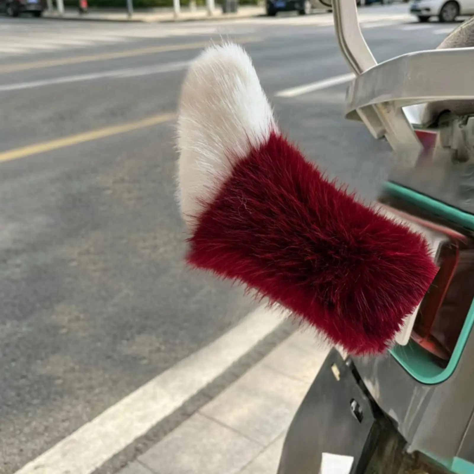Wagging Furry Tail For Car Voice And Remote Control Rechargeable Lighting Charm Moving Tail For DIY Decoration Truck Vehicle SUV