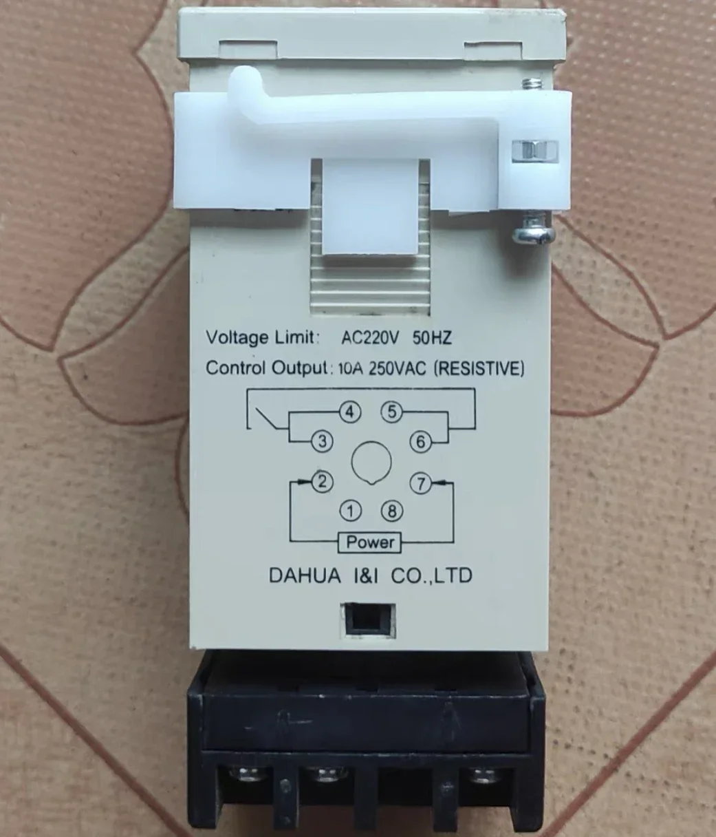 Used programmable timer DHC8 Functional testing is intact