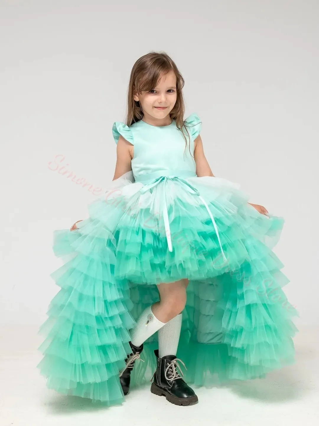 Custom Emerald Green High-low Flower Girl Dress Puffy Tulle Skirt with Bow Sleeves Stage Performance Wedding Flower Girl Gown