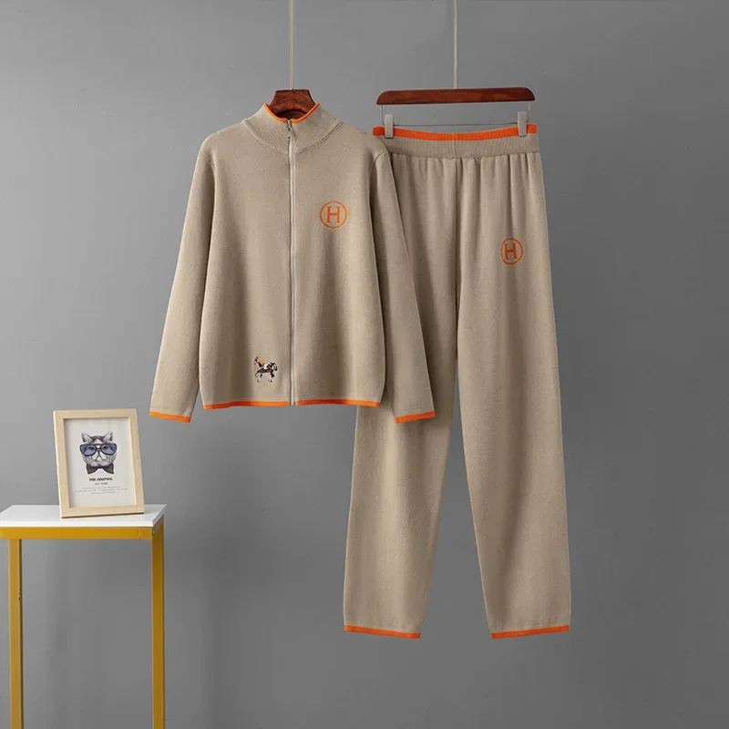 منتج جديد إبداعي عبر الحدود ملابس خارجية محبوكة بأكمام طويلة وسراويل طويلة محبوكة غير رسمية طقم مكون من قطعتين حصان مطرز Sp #3