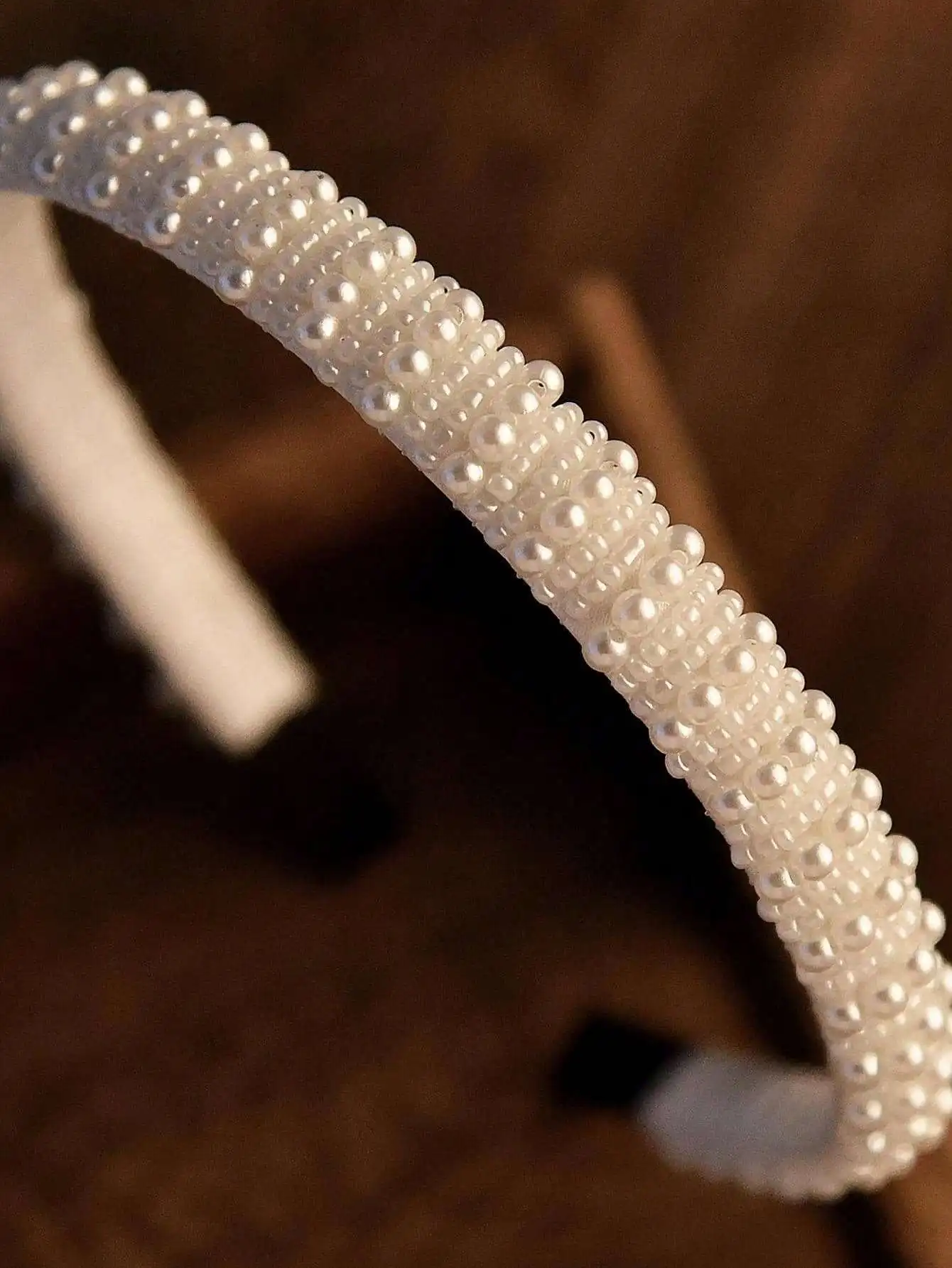 

Женская белая повязка на голову с искусственным жемчугом для повседневного использования и вечеринок, элегантный аксессуар для волос