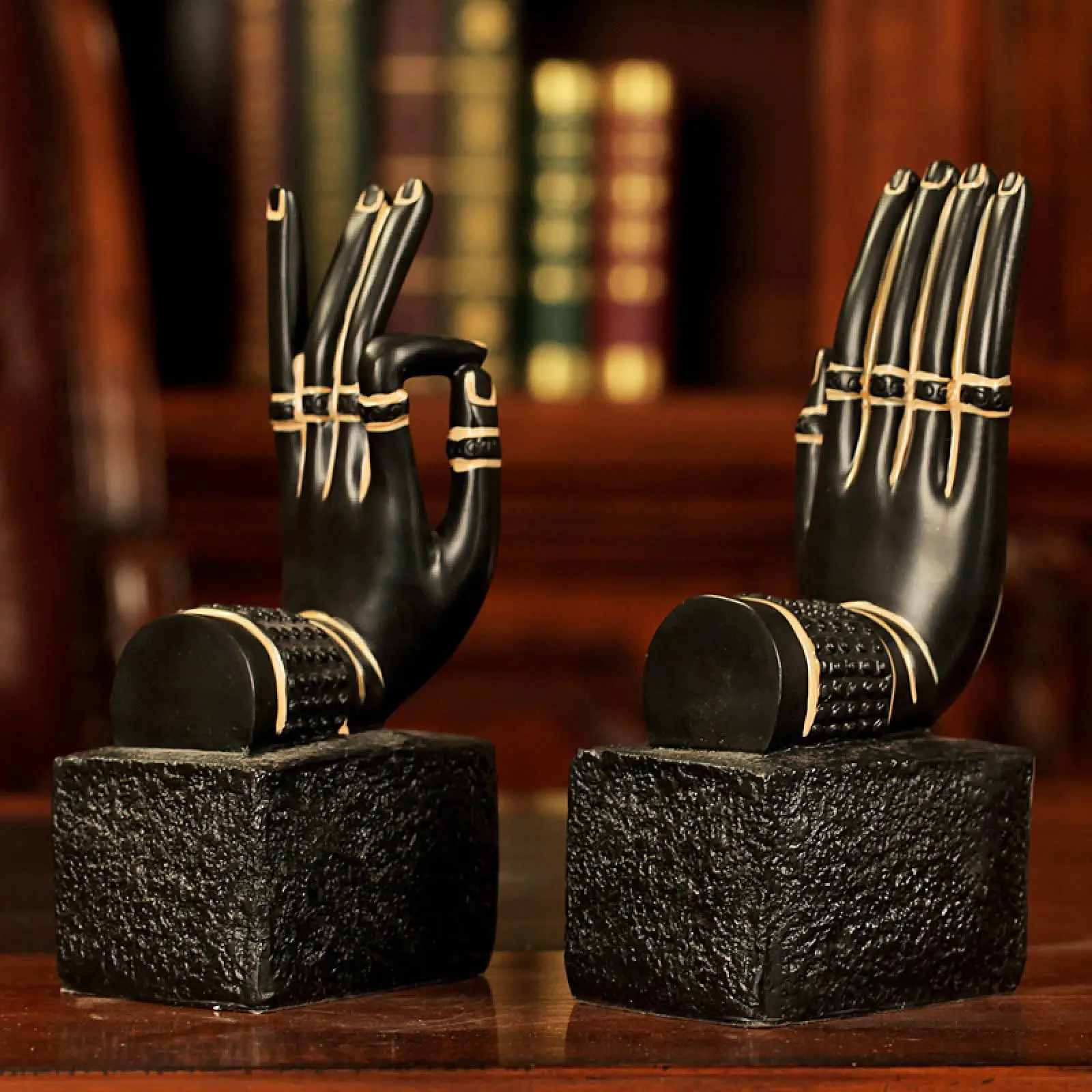 Decorative Bookends Book Stand Black Hands Resin Ornament Decor Sculpture Support Books Holder for Shelves Living Room Desk