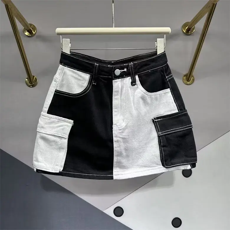 Big pocket workwear denim short skirt for women, spring 2025 new style spicy girl, high waist slimming hip hugging half skirt