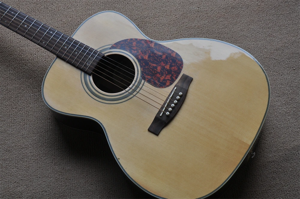 جسم الماهوجني قمة من خشب التنوب الصلب لون الخشب الطبيعي تشطيب D نوع 00028 نموذج توقيع 41 بوصة جيتار صوتي متوفر في المخزون 418 #1