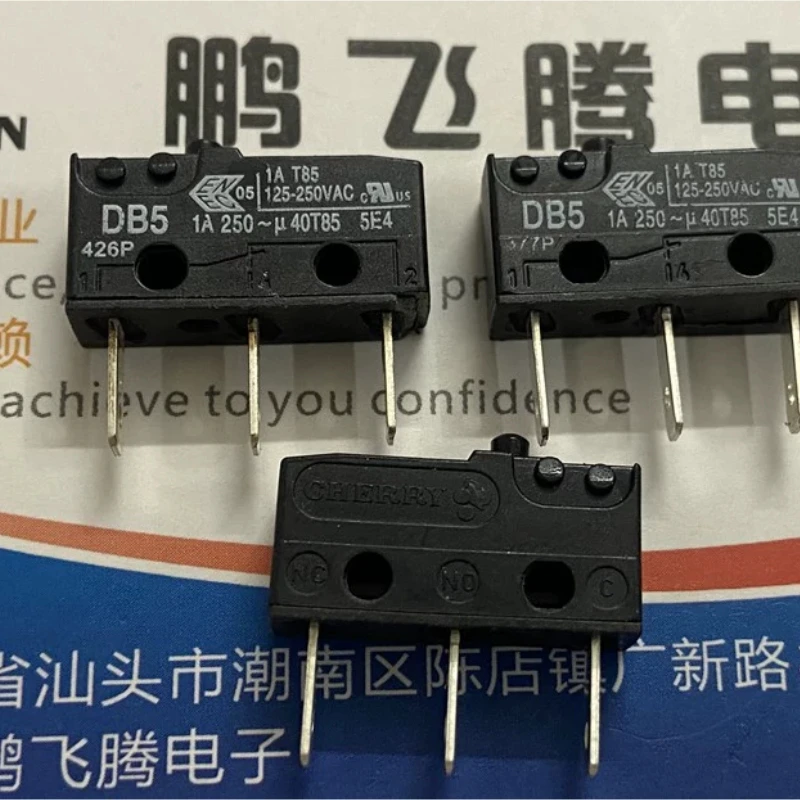 1PCS  German DB5 long 3-pin 1A250V button reset travel limit switch in the micro key gold contact