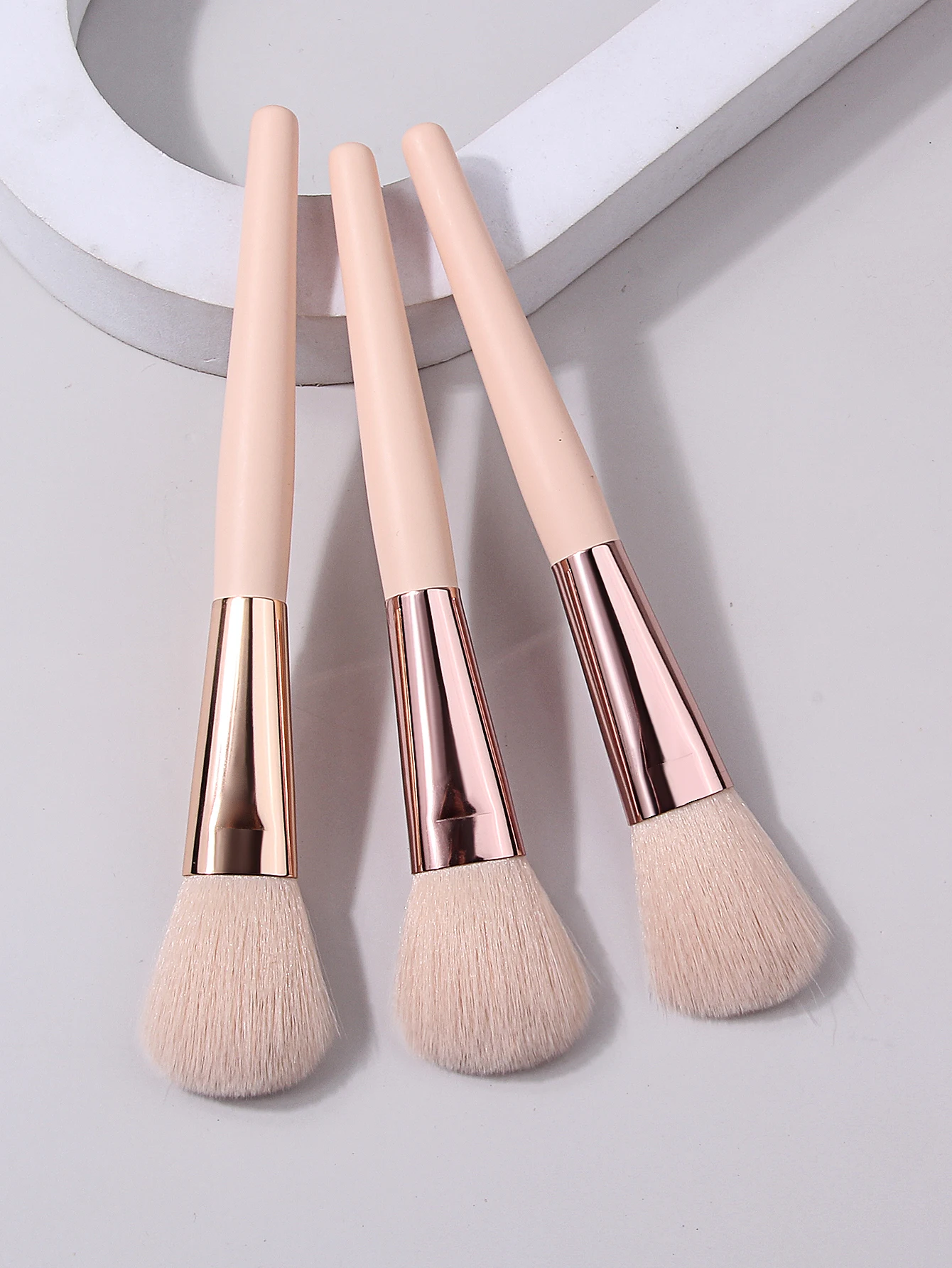 3Pcs Blush Brush Set Soft Skin‑Friendly Face Makeup Brushes Multifunctional Cosmetic Tools For Blush Highlight Contour Daily Mak