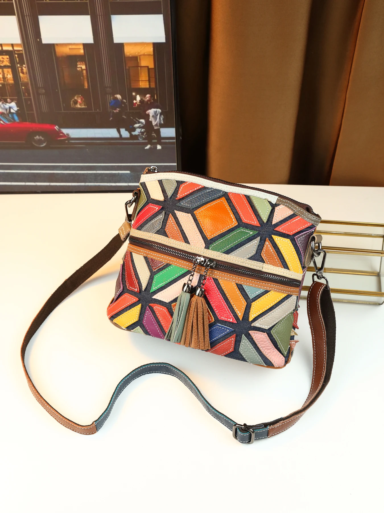 

Cross-border fashionable block first-layer cowhide color niche leisure ethnic style one shoulder messenger women's bag