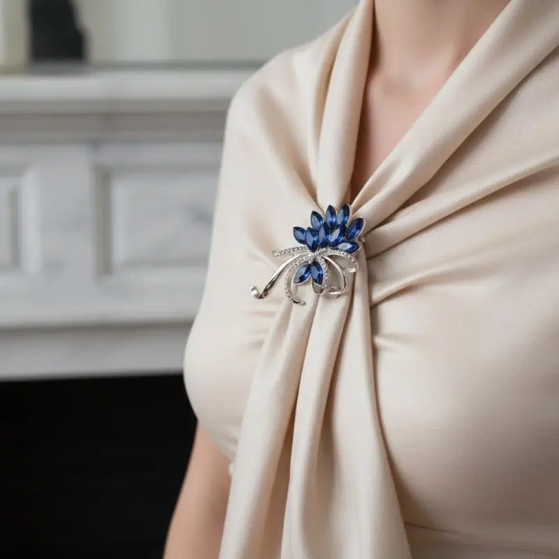 Fashion Temperament Rhinestone Flower Crystal Brooches For Women Clothing Coat Accessories Gifts
