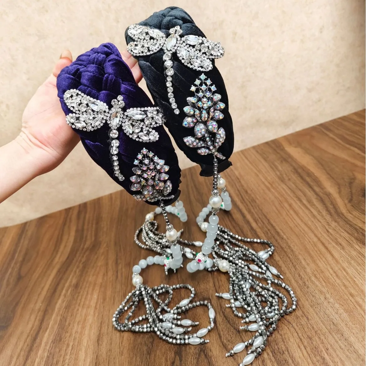 

Autumn and Winter New Retro Tassel Wide-Brim Braided Headband Luxurious High-End Hair Accessory