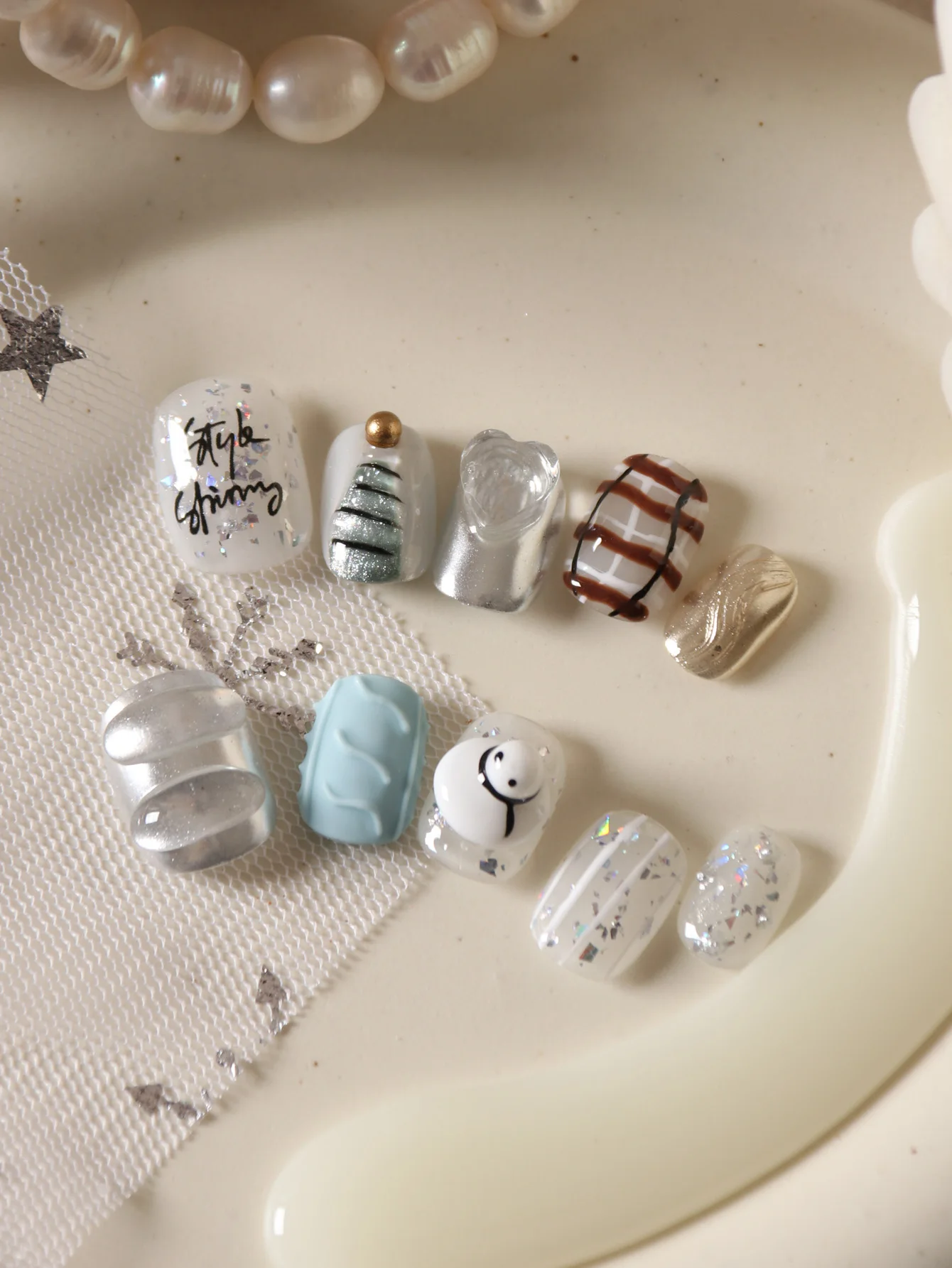 10Pcs Press on Nails Fake Nails Short White Blue Little Snowman Christmas Includes 1Sheet Adhesive Tabs &1 Pc Mini File